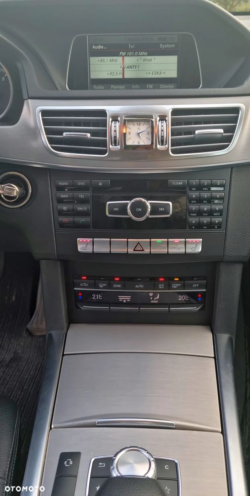 Mercedes-Benz Klasa E 200 7G-TRONIC Elegance - 7