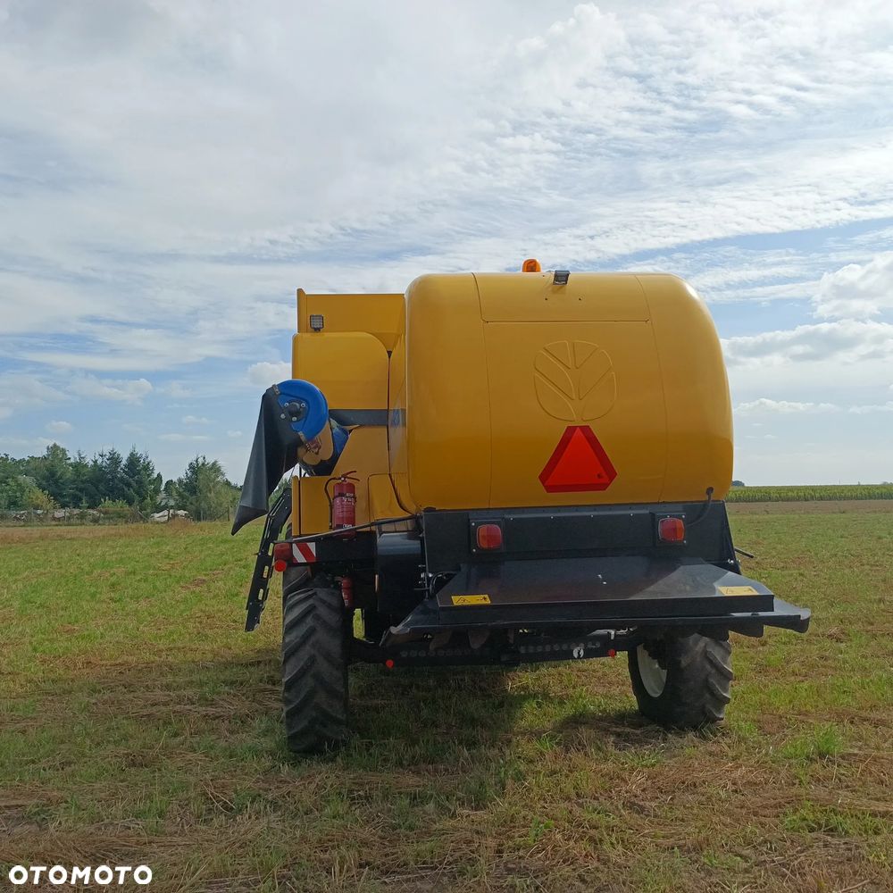 New Holland CSX 7080 - 7