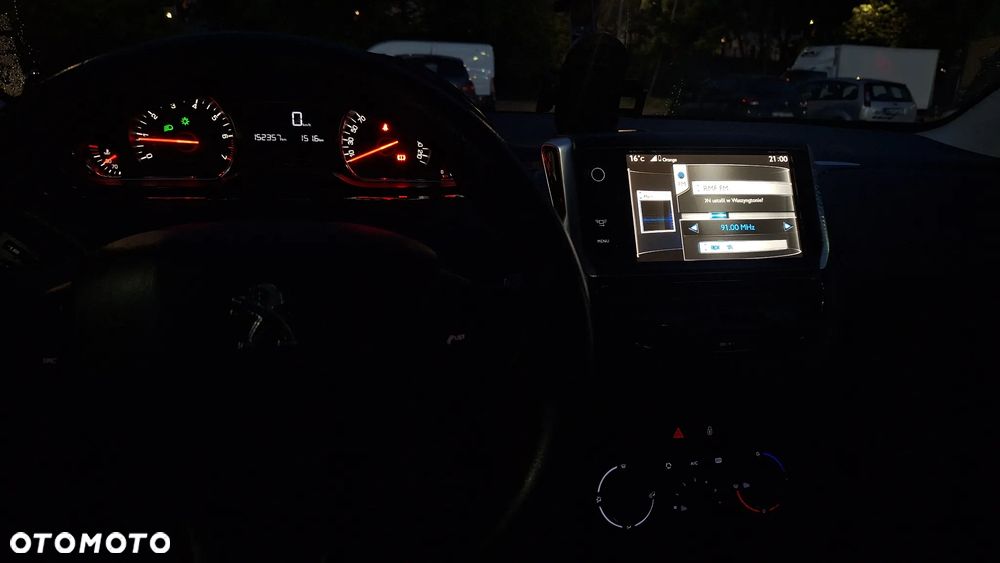 Peugeot 208 82 VTI Allure - 11