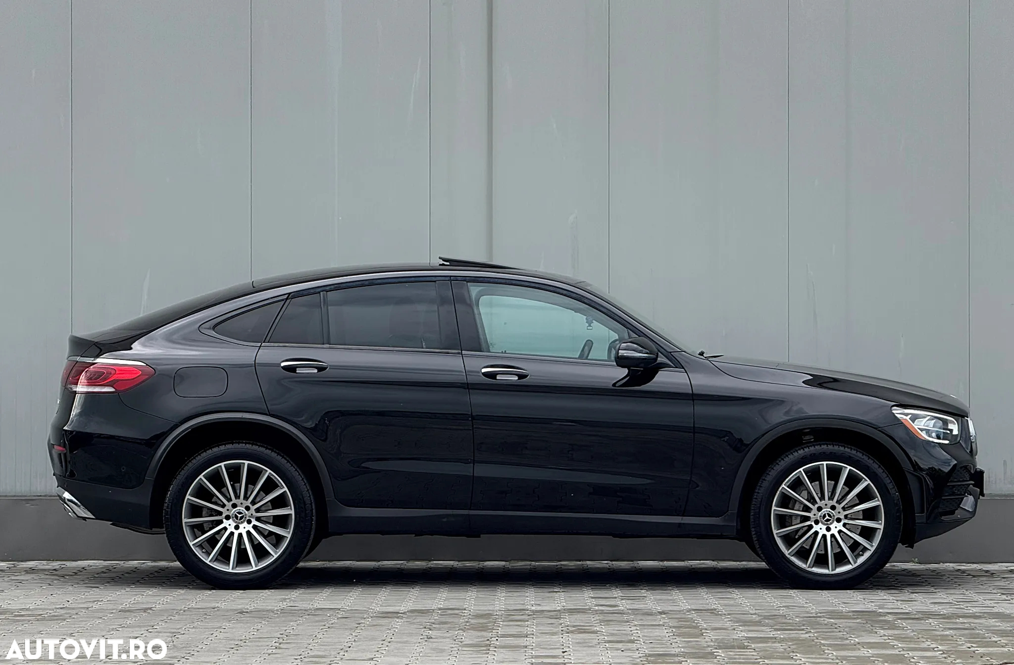 Mercedes-Benz GLC 300 4Matic 9G-TRONIC AMG Line - 9