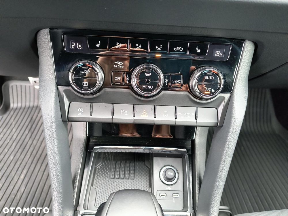 Skoda Karoq 1.5 TSI ACT Sportline DSG - 30