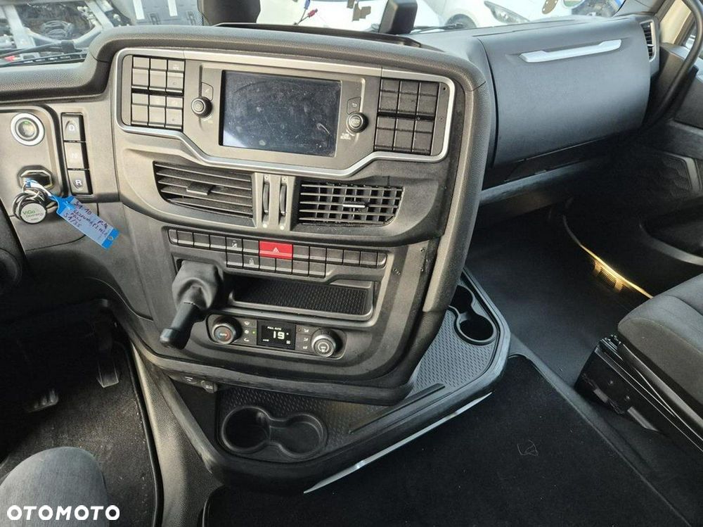 Iveco As 440 - 26