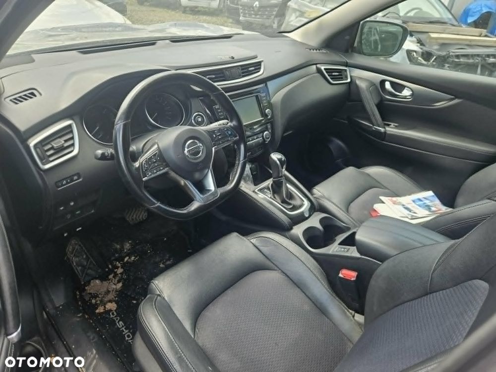 Nissan Qashqai 1.5 dCi DCT TEKNA - 6