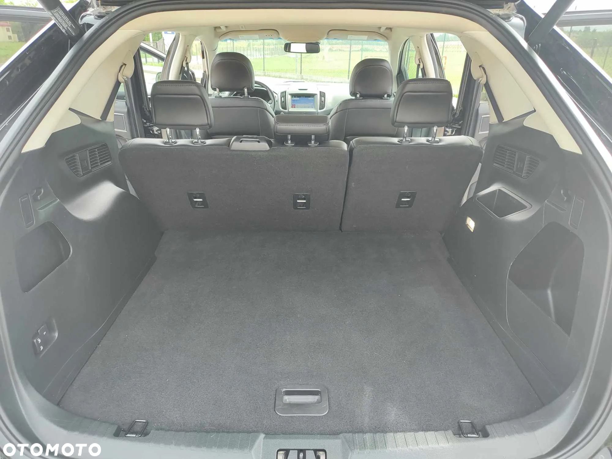 Ford Edge - 12