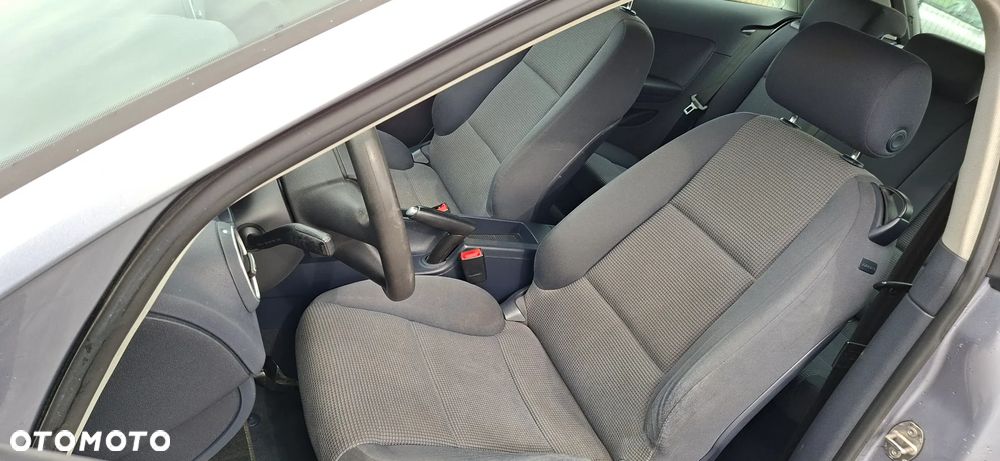 Audi A3 3-drzwiowe 1.6 Ambiente - 27