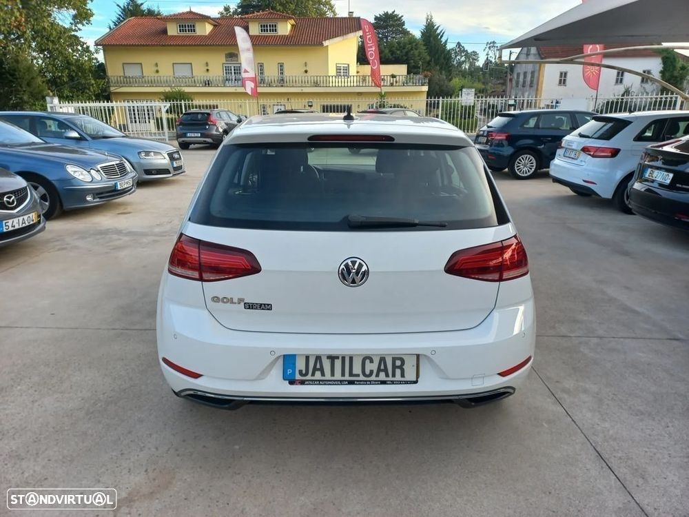 VW Golf 1.6 TDI Confortline - 6