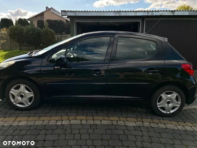 Peugeot 207 - 9