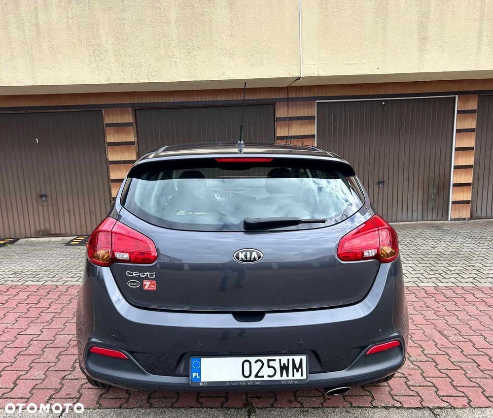 Kia Ceed - 8