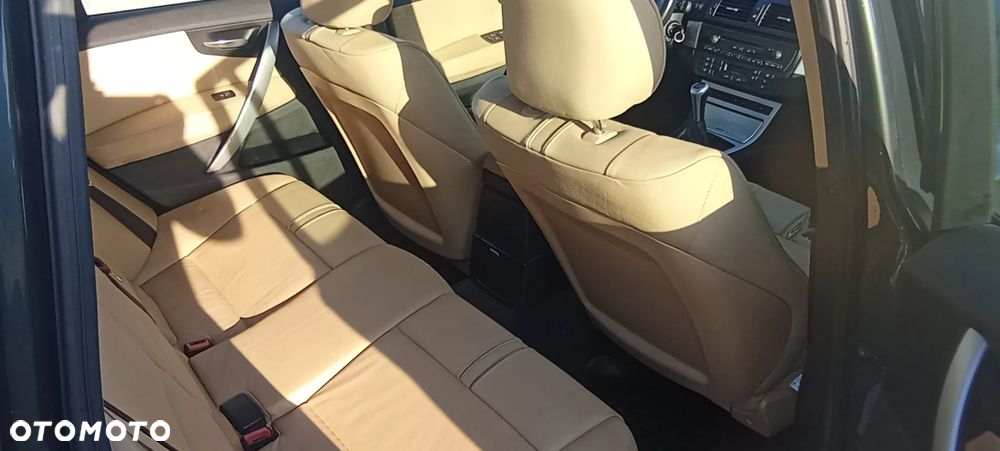 BMW X3 2.0d - 8