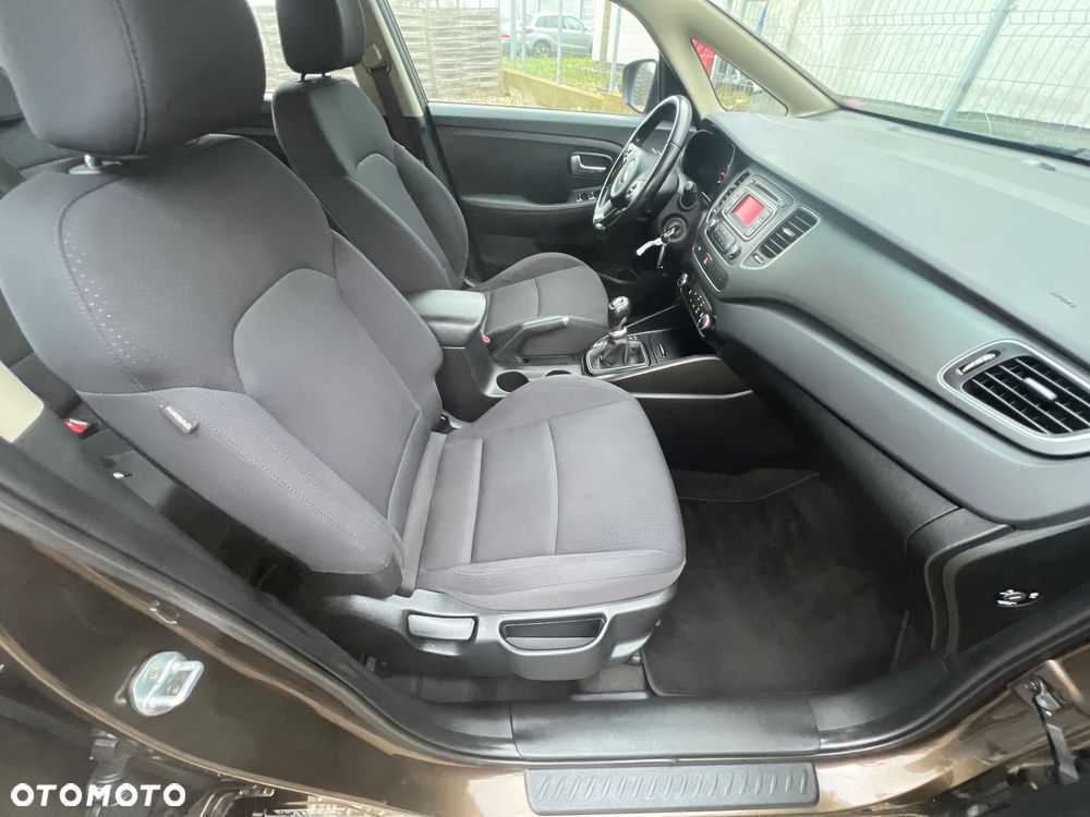 Kia Carens 1.6 GDI Dream Team Edition - 21