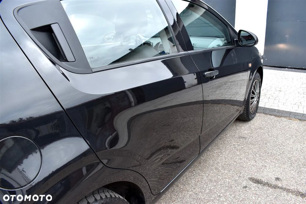 Chevrolet Aveo 1.2 LS - 12