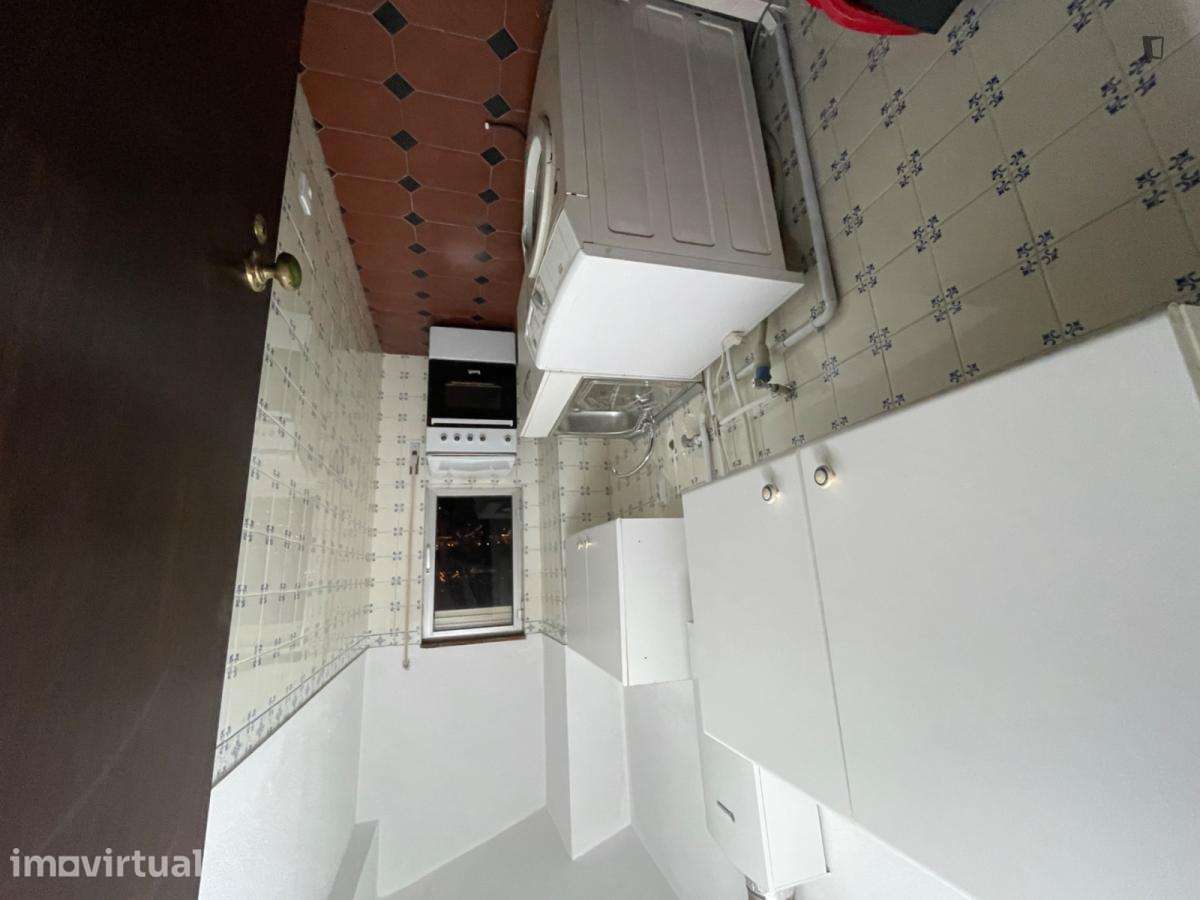 Quarto - localizado em Alta de Santa Clara Coimbra - Grande imagem: 2/12