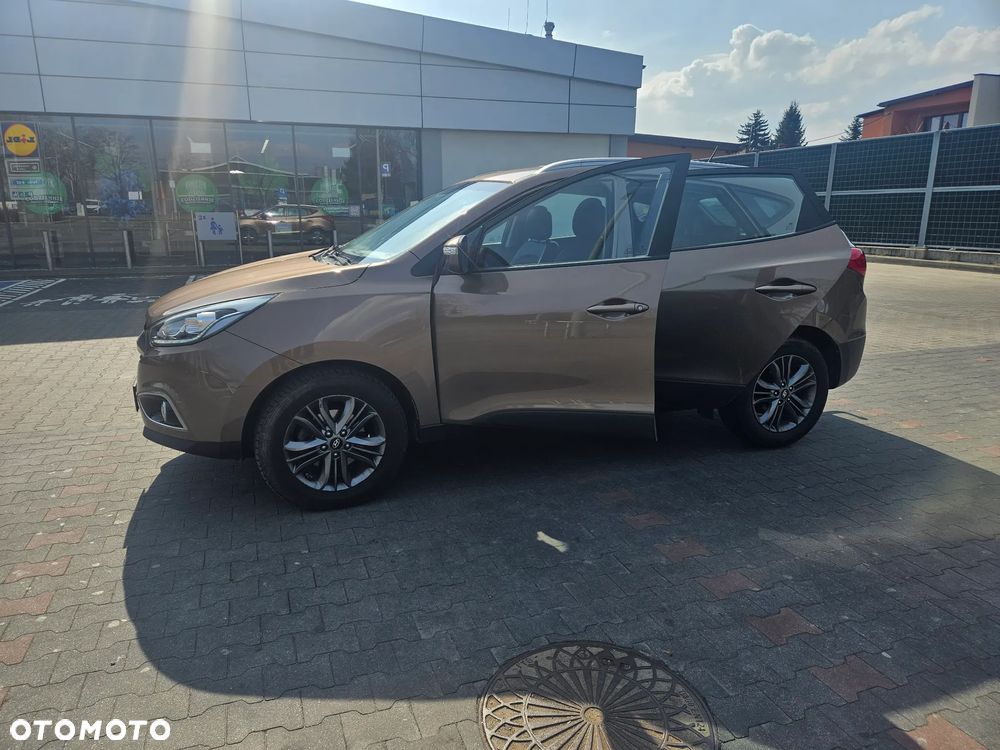 Hyundai ix35 1.7 CRDi 2WD blue Finale Gold - 15