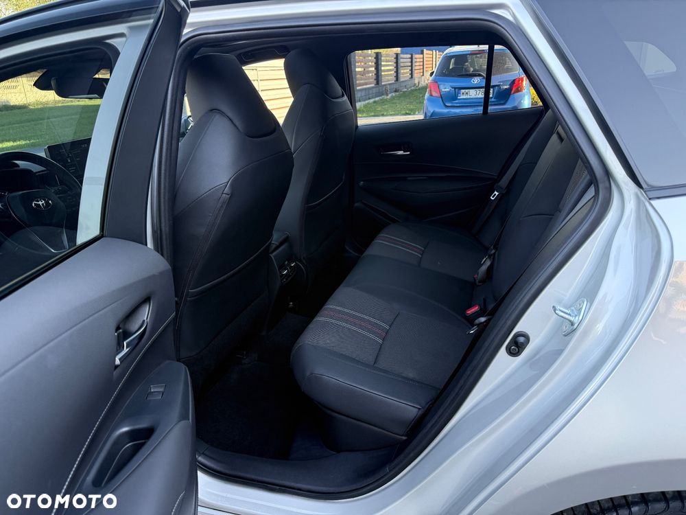 Toyota Corolla 2.0 Hybrid GR Sport - 24