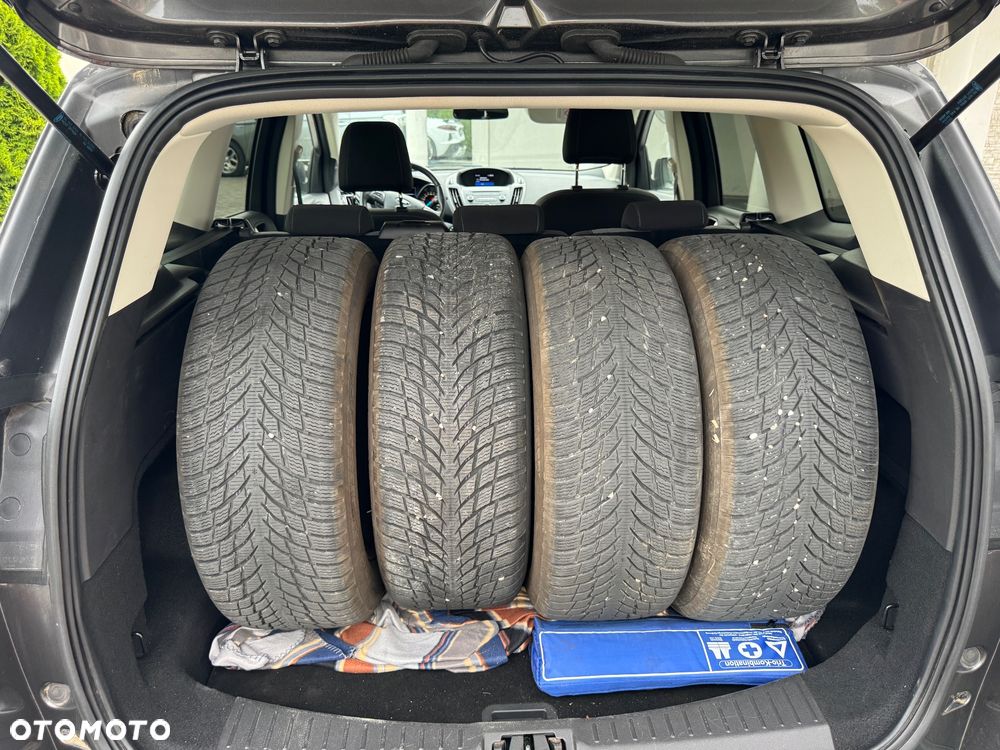 Ford Kuga 1.5 EcoBoost 2x4 Trend - 15