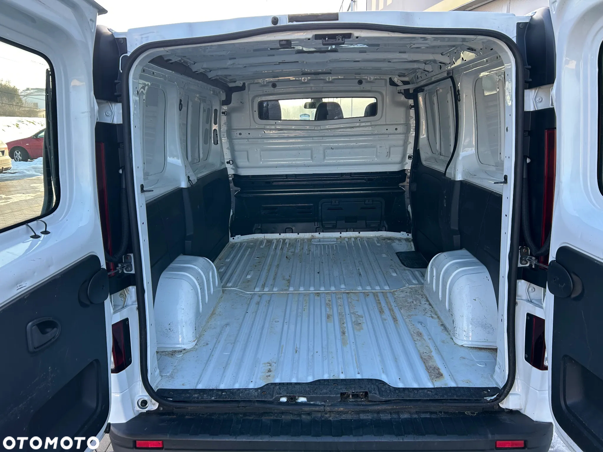 Opel VIVARO - 23