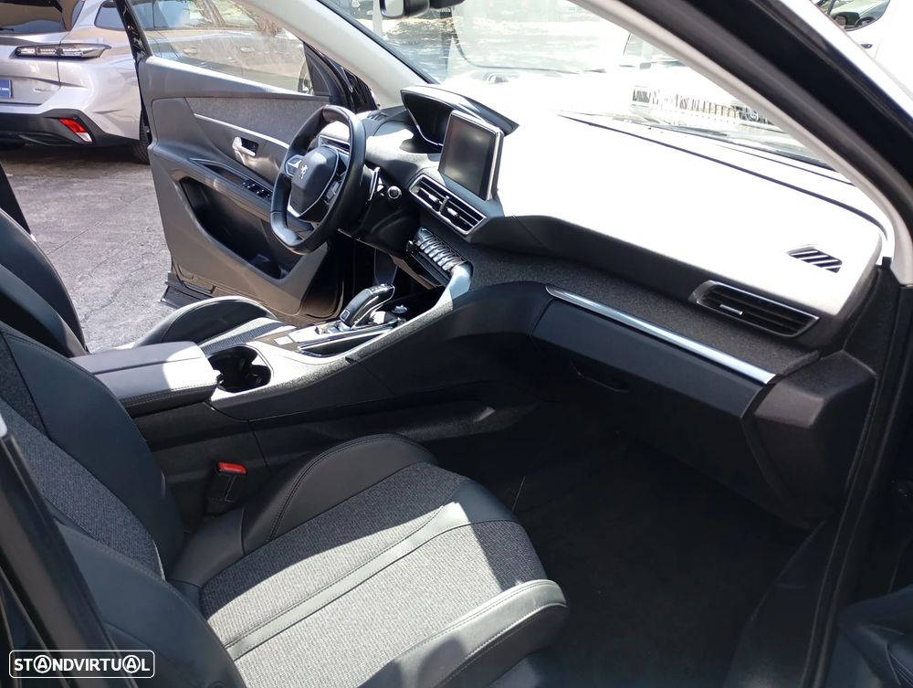 Peugeot 3008 PureTech 130 Stop & Start GPF EAT8 Allure - 5
