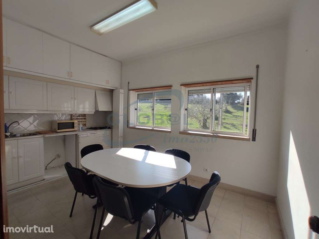 ARMAZÉM / UNIDADE INDUSTRIAL COM EXCELENTE LOCALIZAÇÃO - A1 / A23 - Grande imagem: 4/44