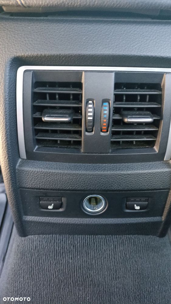BMW Seria 3 328i xDrive Luxury Line - 26