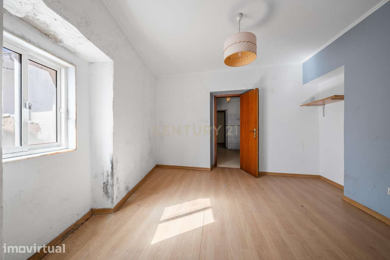 Prédio no Montijo com apartamento 1º piso e loja R/c - Grande imagem: 4/24