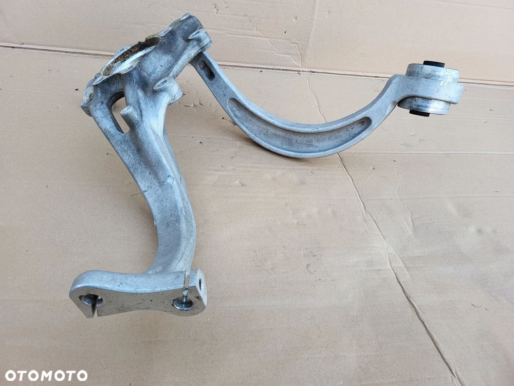 ZWROTNICA PRAWA AUDI A4 B9 A5 8W 8W0407560 - 4