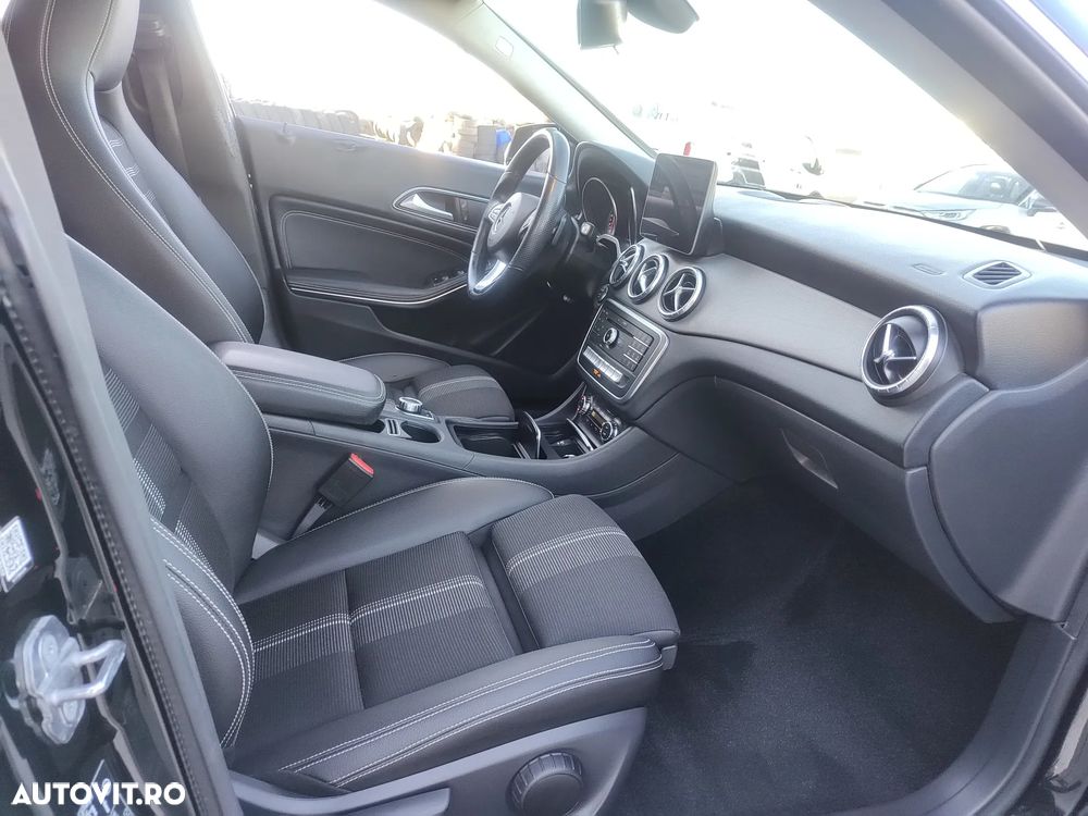 Mercedes-Benz CLA 180 - 12