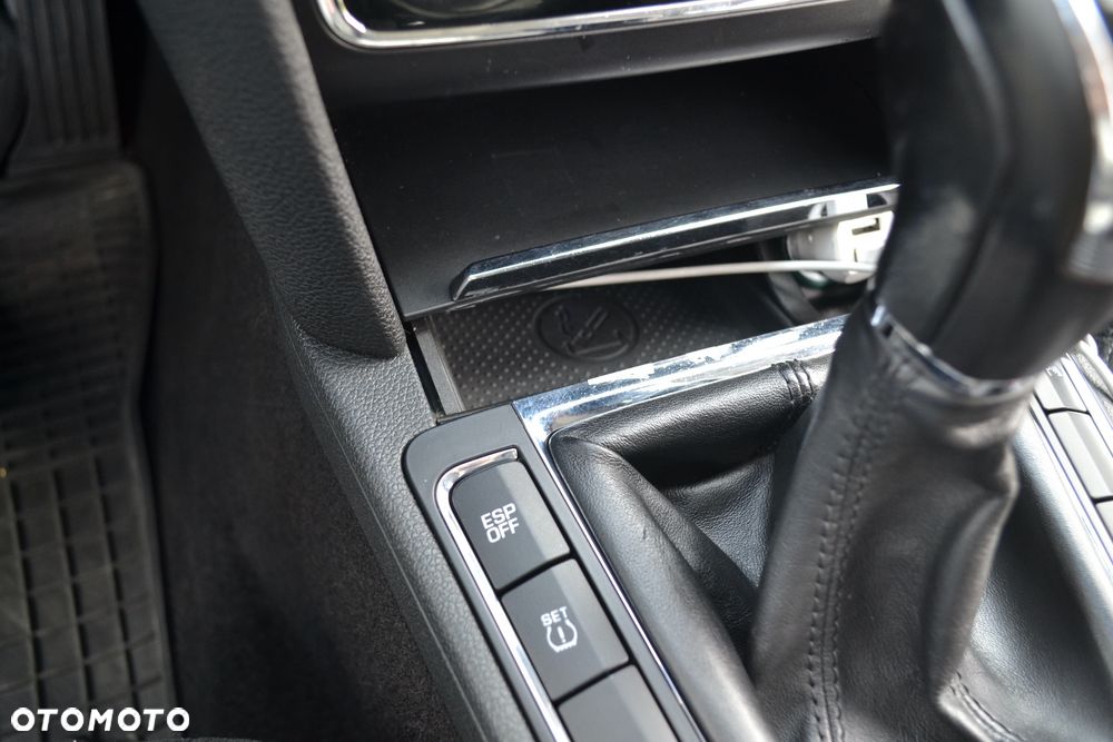 Skoda Superb 2.0 TDI Elegance - 19