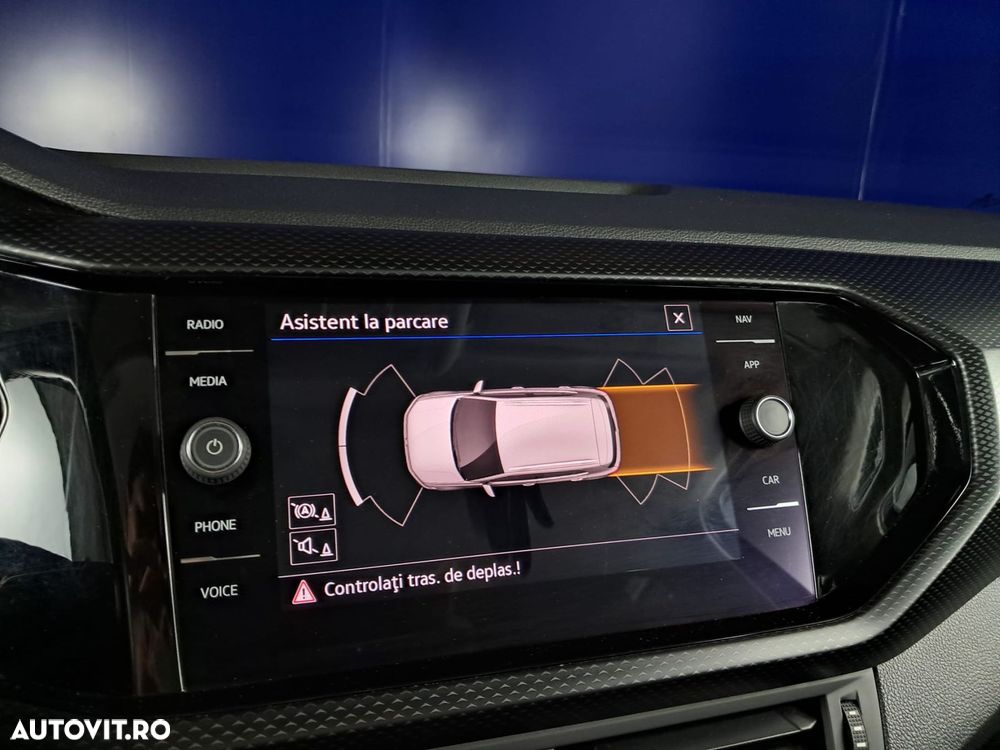 Volkswagen T-Cross - 19
