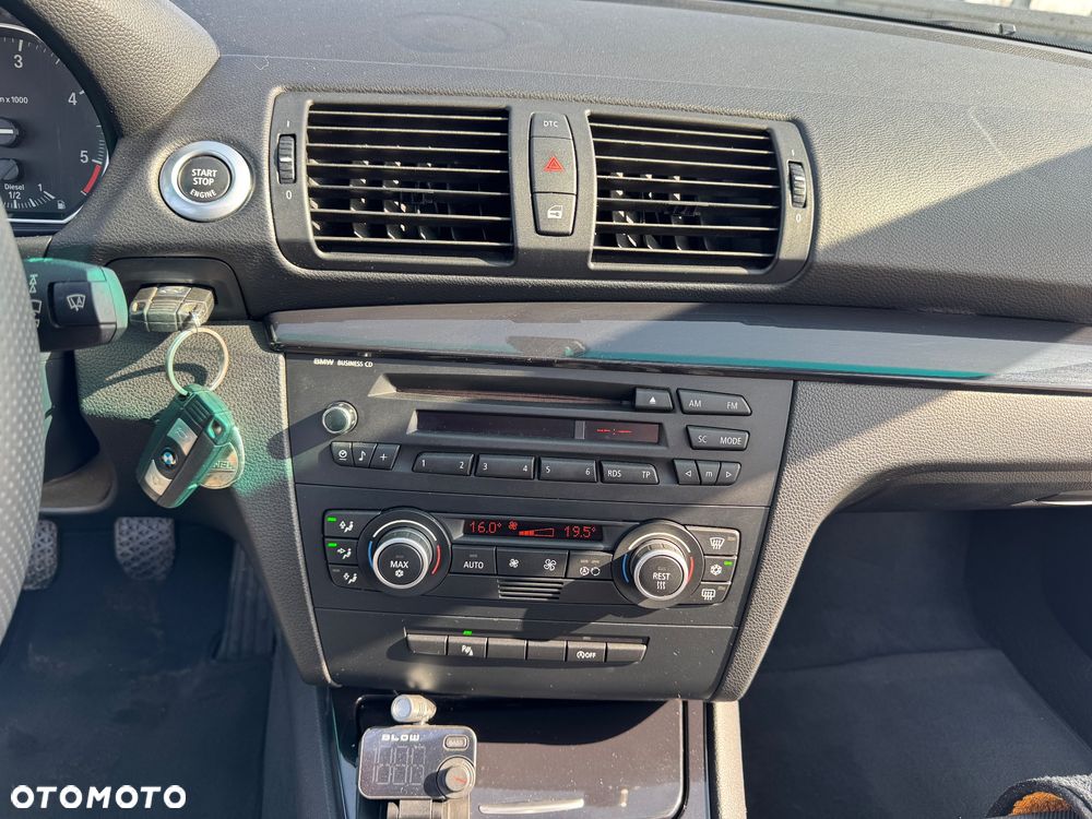 BMW Seria 1 123d Edition Sport - 16