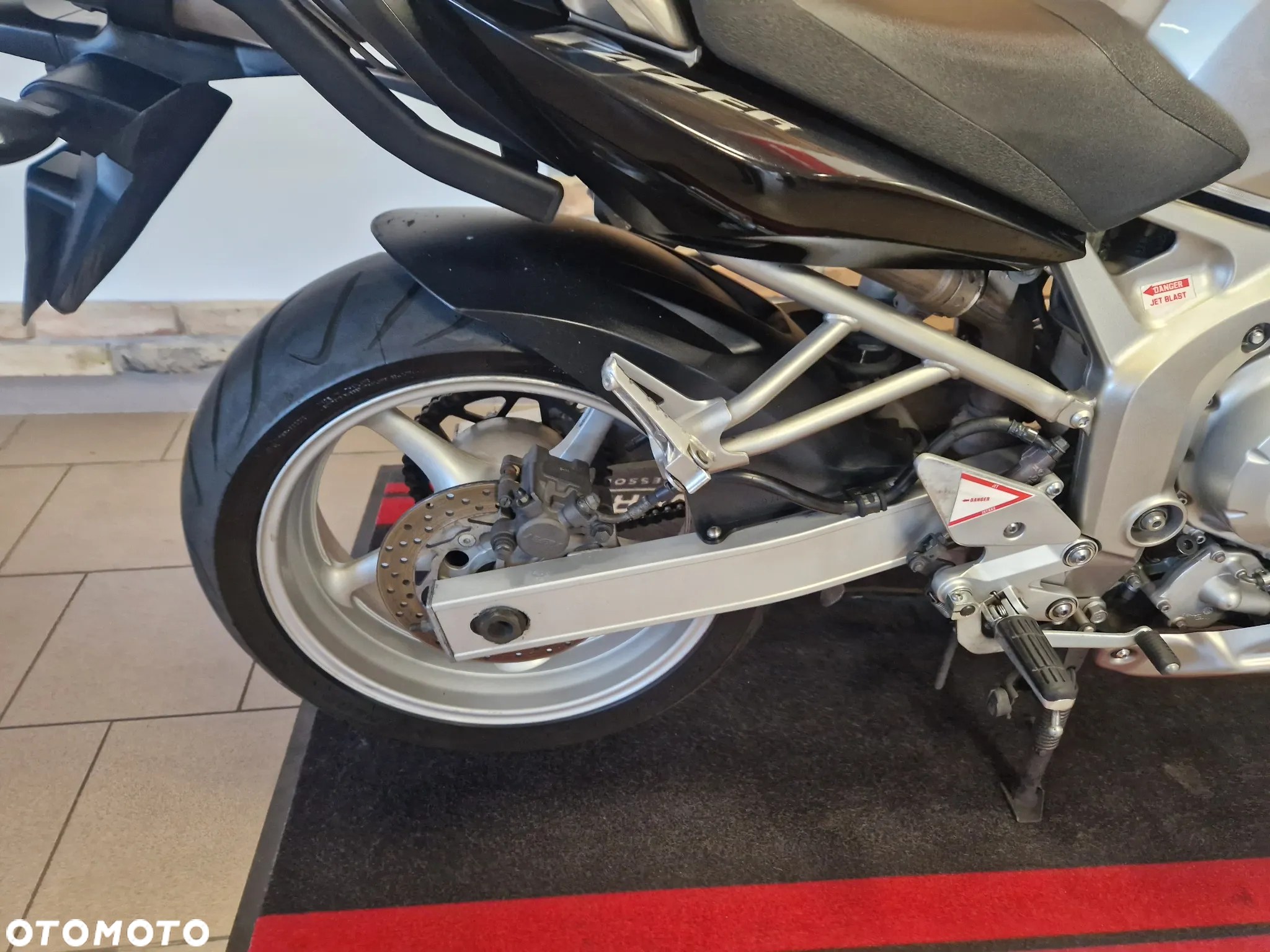 Yamaha FZ6 - 14