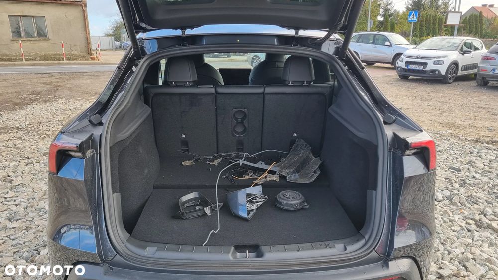 Tesla Model Y Standard - 26