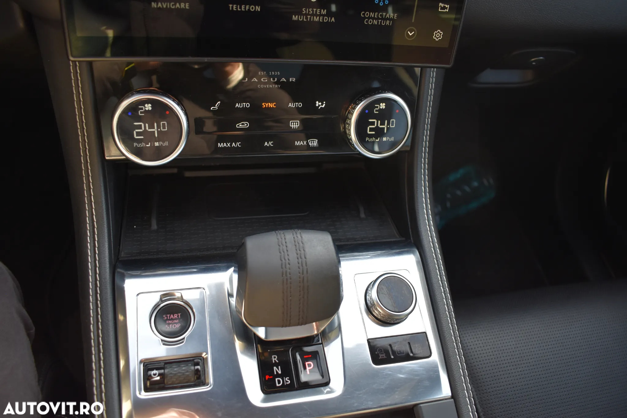 Jaguar F-Pace P400e AWD R-Dynamic SE - 22