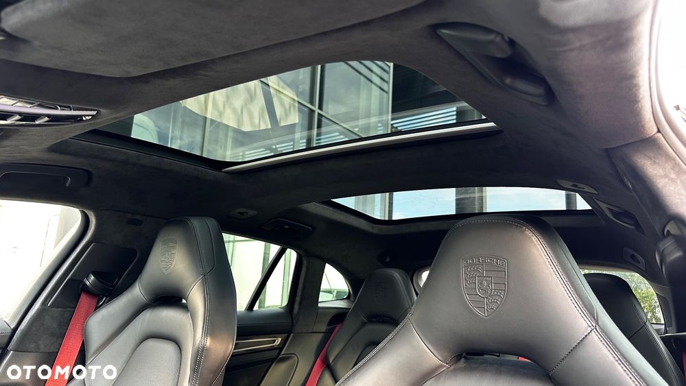 Porsche Panamera 4S Executive - 21