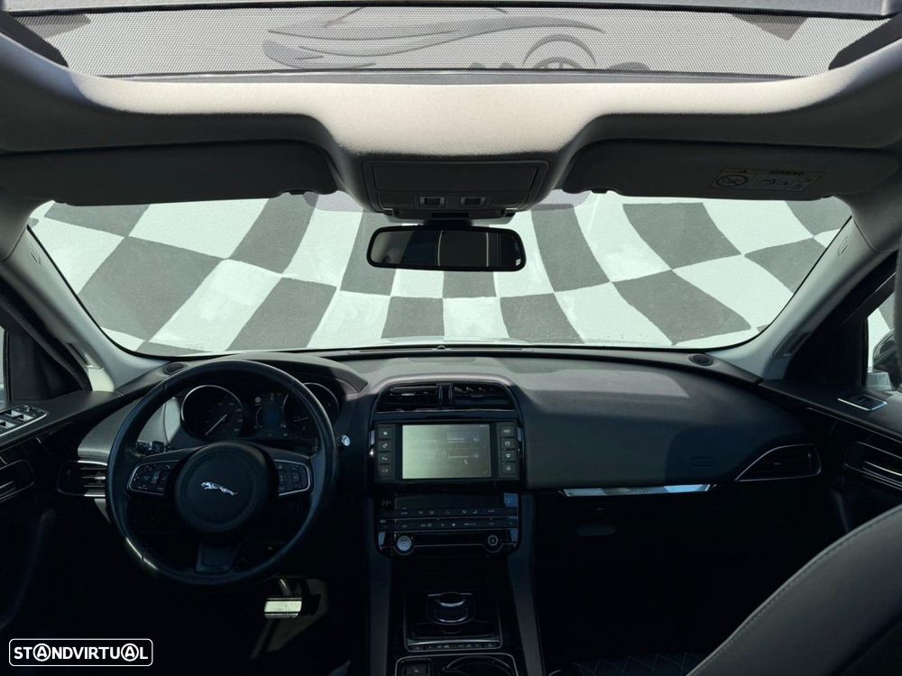 Jaguar F-Pace 20d Aut. Pure - 2