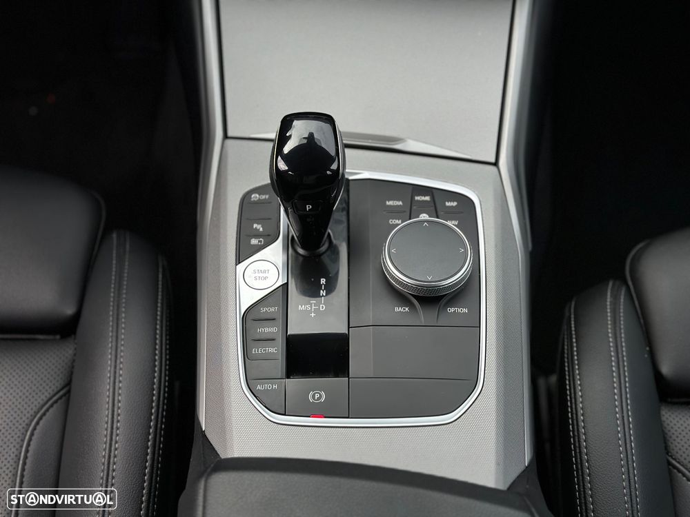 BMW 330 e Aut. Luxury Line - 37