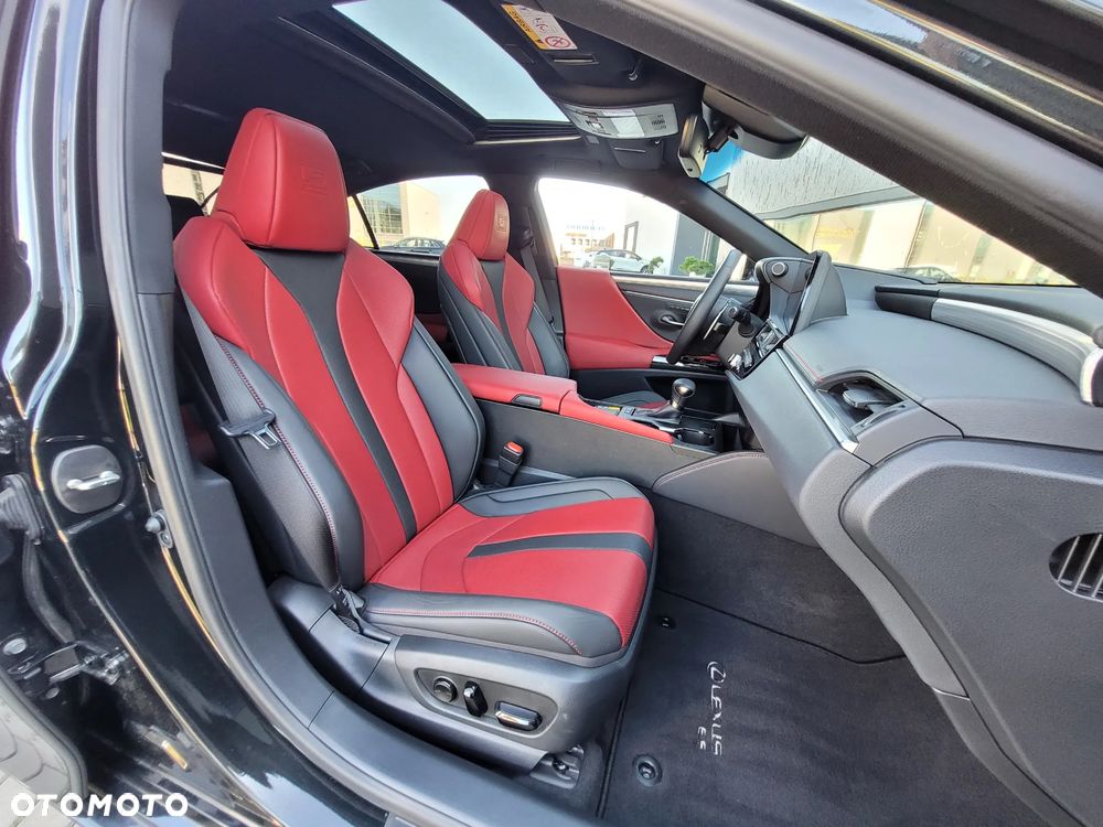 Lexus ES 300h F Sport Edition - 13