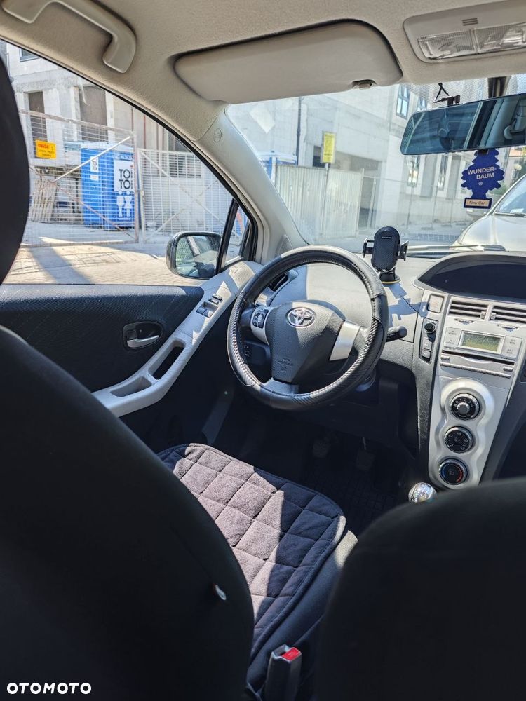 Toyota Yaris 1.3 VVT-i Luna - 16
