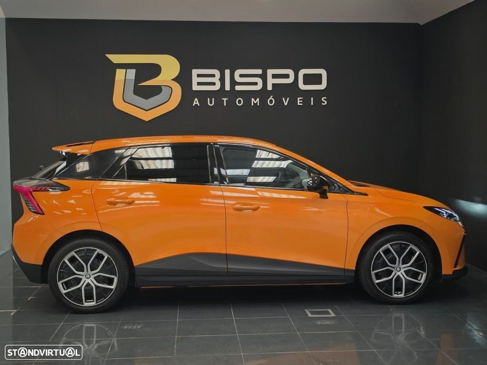 MG MG4 64 kWh Luxury - 6