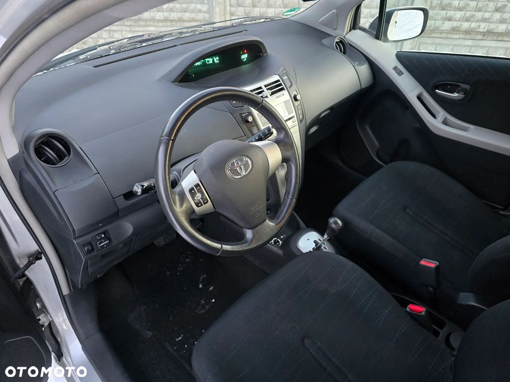 Toyota Yaris 1.3 VVT-i Multi Mode Executive - 16