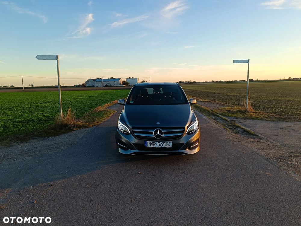 Mercedes-Benz Klasa B 180 d 7G-DCT Edition - 3