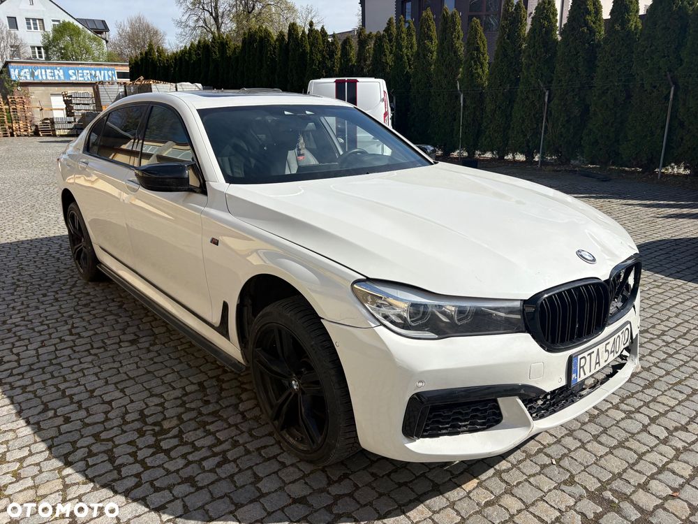 BMW Seria 7 740Li - 1