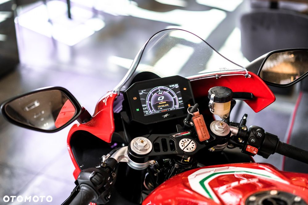 MV AGUSTA F3 - 33