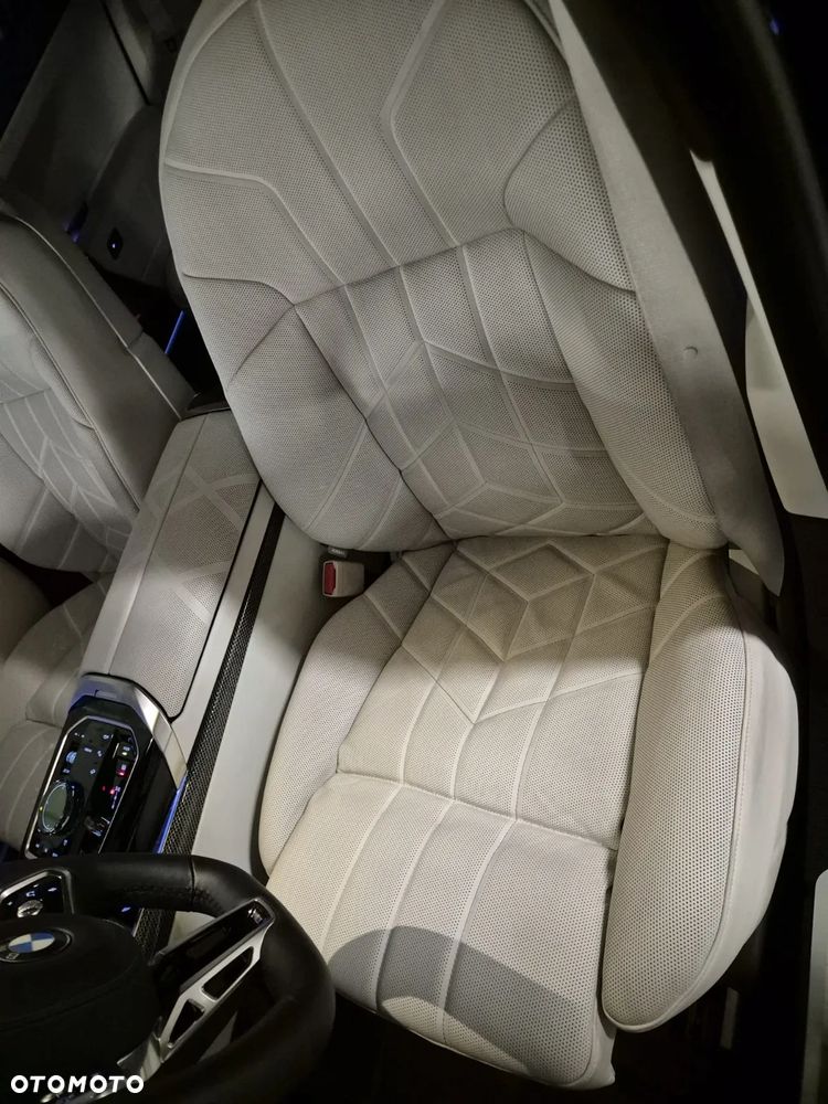 BMW Seria 7 740d xDrive mHEV M Sport sport - 24