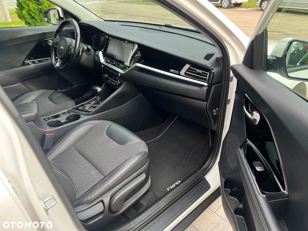 Kia Niro 1.6 GDI Hybrid L Business Line - 12