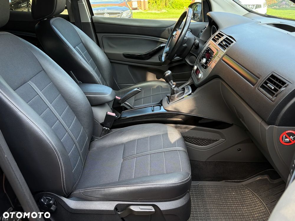 Ford Kuga 2.0 TDCi 4x4 Titanium - 7