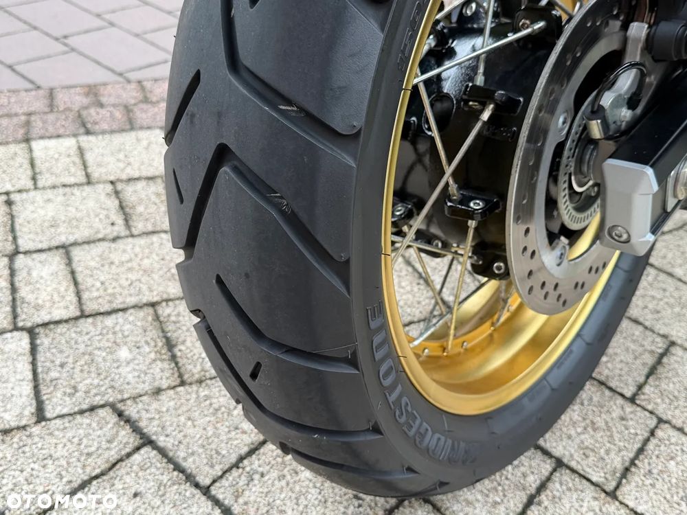 Suzuki V-STROM - 13
