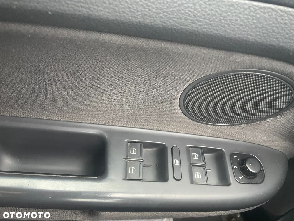 Volkswagen Golf Plus 2.0 TDI Comfortline - 20