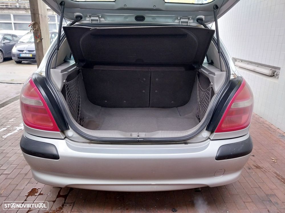 Nissan Almera 1.5 Comfort - 2