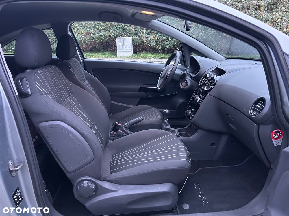 Opel Corsa 1.4 16V Edition 111 Jahre - 11