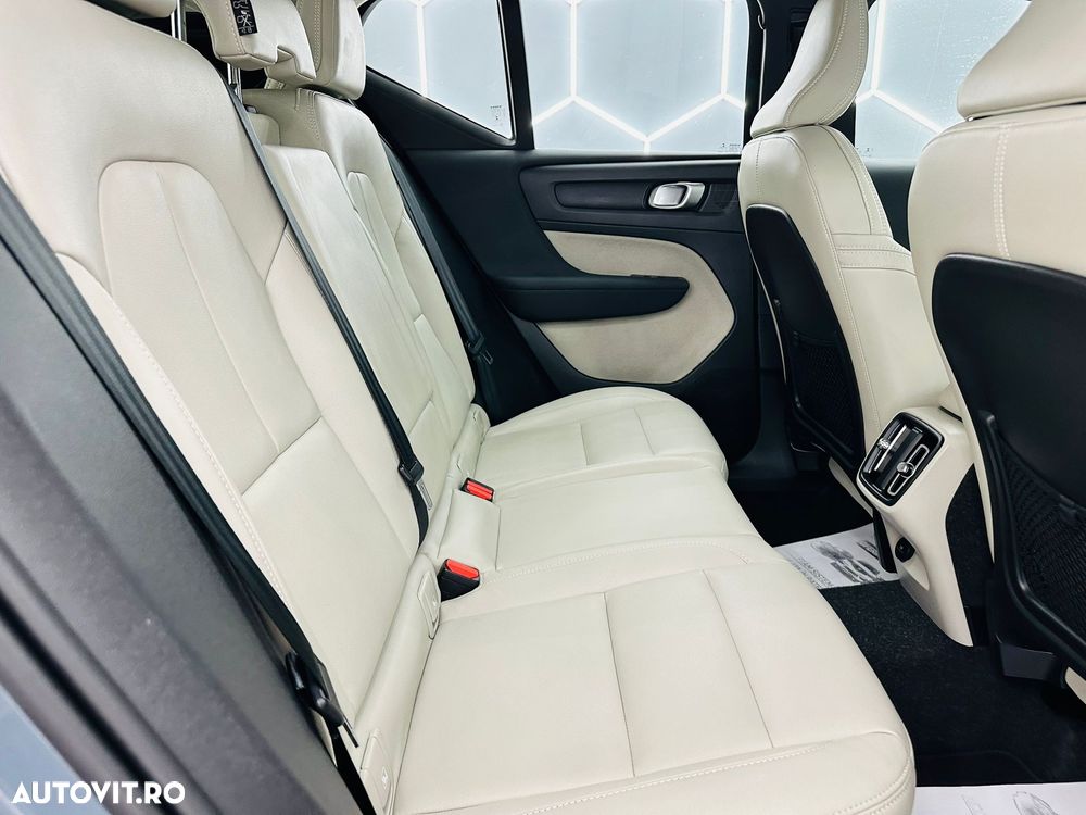Volvo XC 40 D3 Momentum Pro - 7